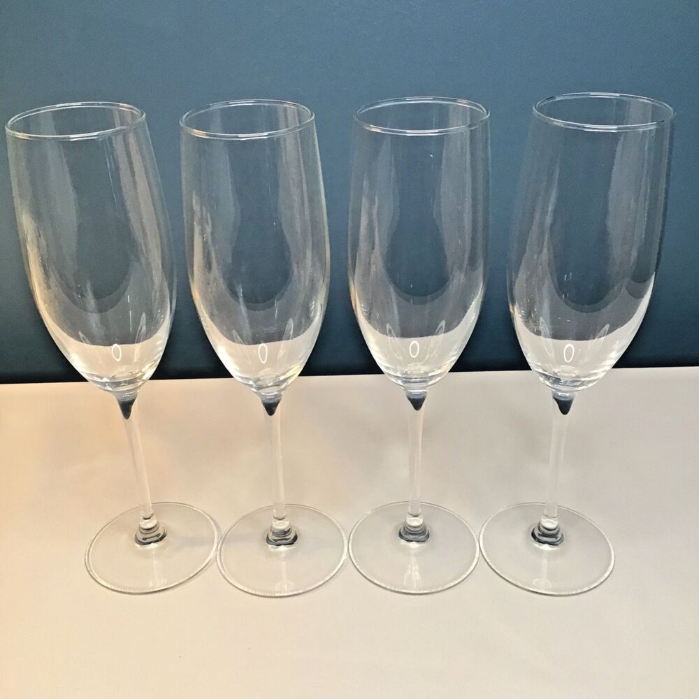 Clear Glass Champagne Flute with long slender stem (Set of 4)